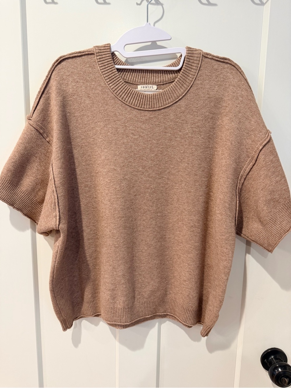 JODIFL Short-Sleeve Knit Top in Taupe